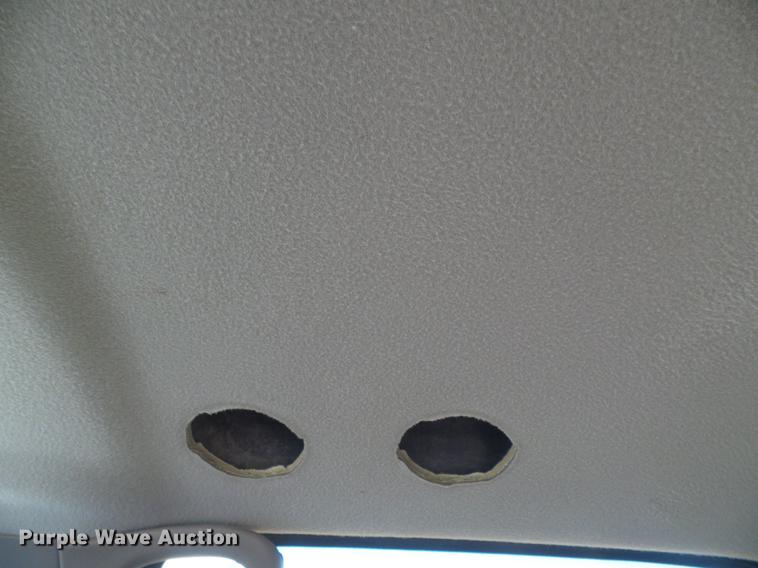 image for item DF2761 2004 Chevrolet Suburban 1500 SUV