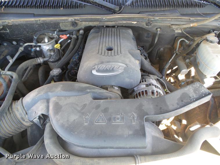 image for item DF2761 2004 Chevrolet Suburban 1500 SUV