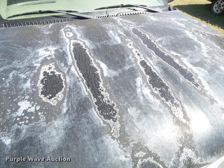 image for item DF2761 2004 Chevrolet Suburban 1500 SUV