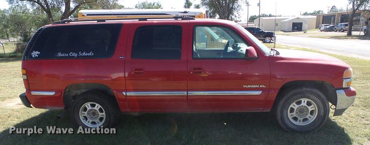 image for item DF2762 2001 GMC Yukon XL 1500 SLE SUV