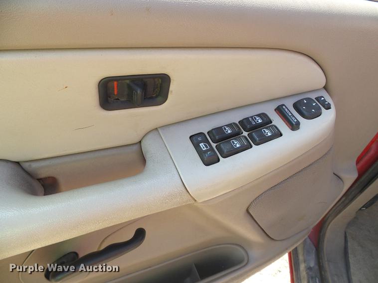 image for item DF2762 2001 GMC Yukon XL 1500 SLE SUV