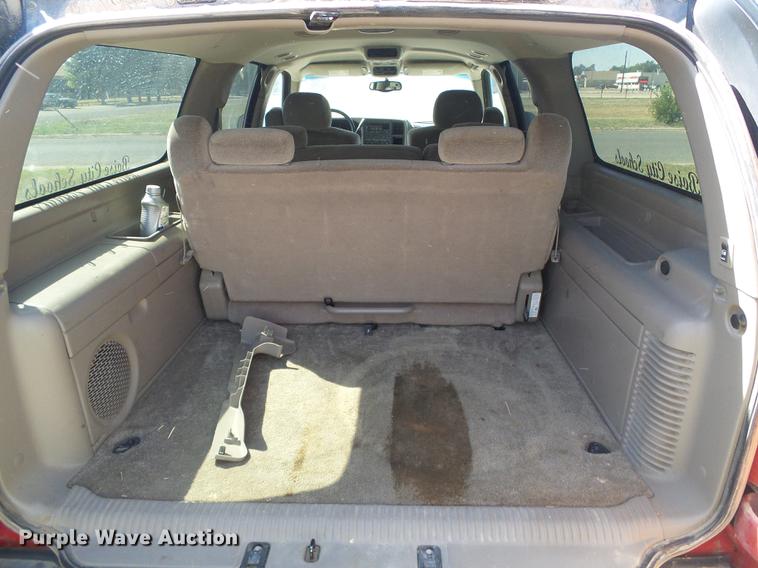 image for item DF2762 2001 GMC Yukon XL 1500 SLE SUV