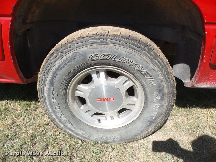 image for item DF2762 2001 GMC Yukon XL 1500 SLE SUV