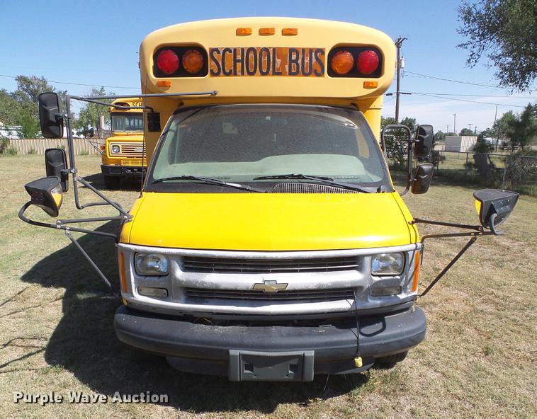 image for item DF2763 2001 Chevrolet Express G3500 Blue Bird school bus