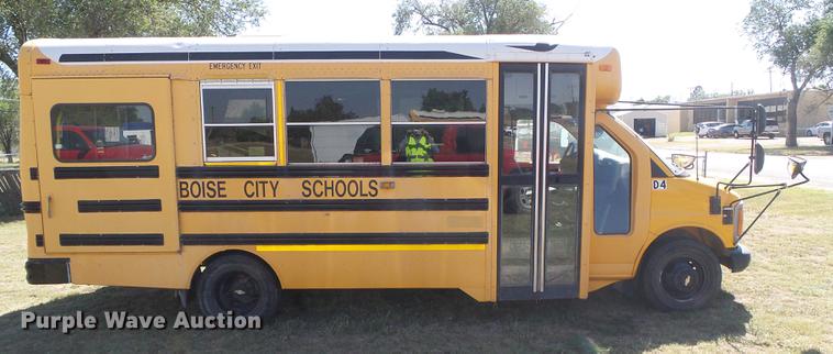 image for item DF2763 2001 Chevrolet Express G3500 Blue Bird school bus
