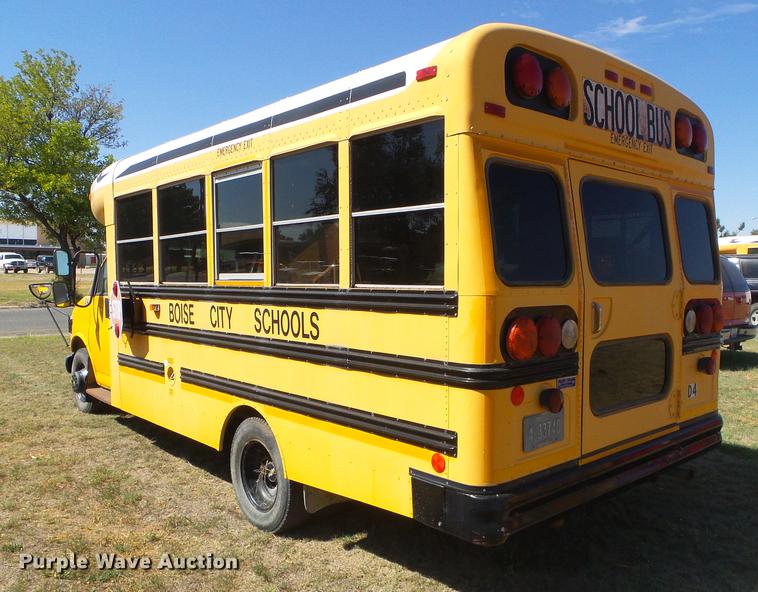 image for item DF2763 2001 Chevrolet Express G3500 Blue Bird school bus