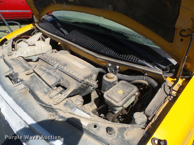 image for item DF2763 2001 Chevrolet Express G3500 Blue Bird school bus