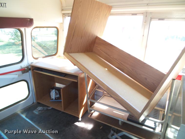 image for item DF2763 2001 Chevrolet Express G3500 Blue Bird school bus