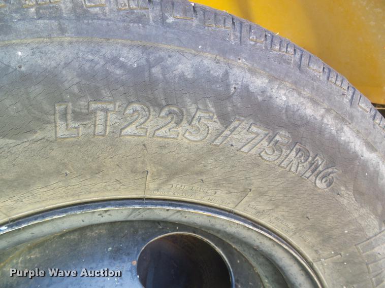 image for item DF2763 2001 Chevrolet Express G3500 Blue Bird school bus