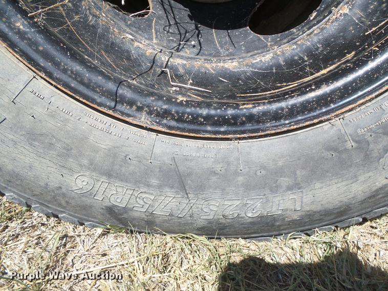 image for item DF2763 2001 Chevrolet Express G3500 Blue Bird school bus