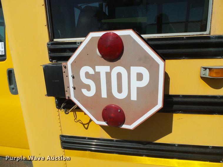 image for item DF2763 2001 Chevrolet Express G3500 Blue Bird school bus