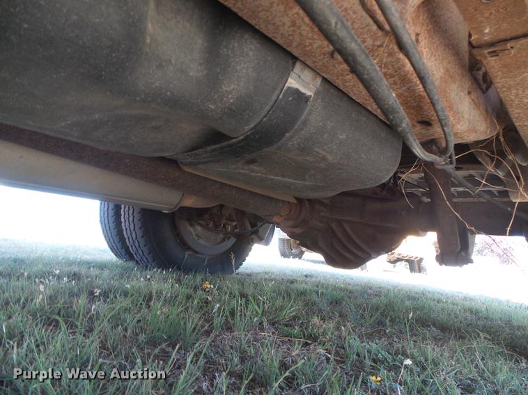 image for item DF2763 2001 Chevrolet Express G3500 Blue Bird school bus