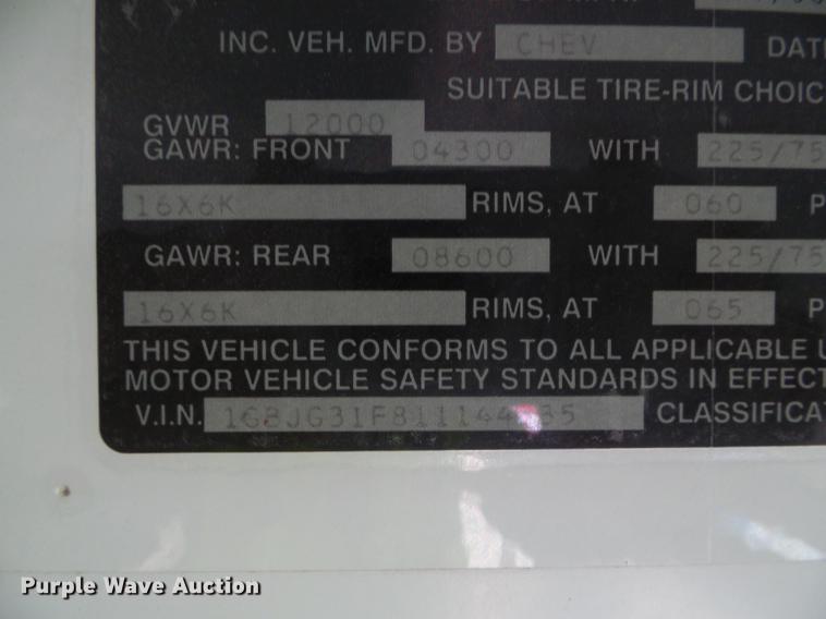 image for item DF2763 2001 Chevrolet Express G3500 Blue Bird school bus