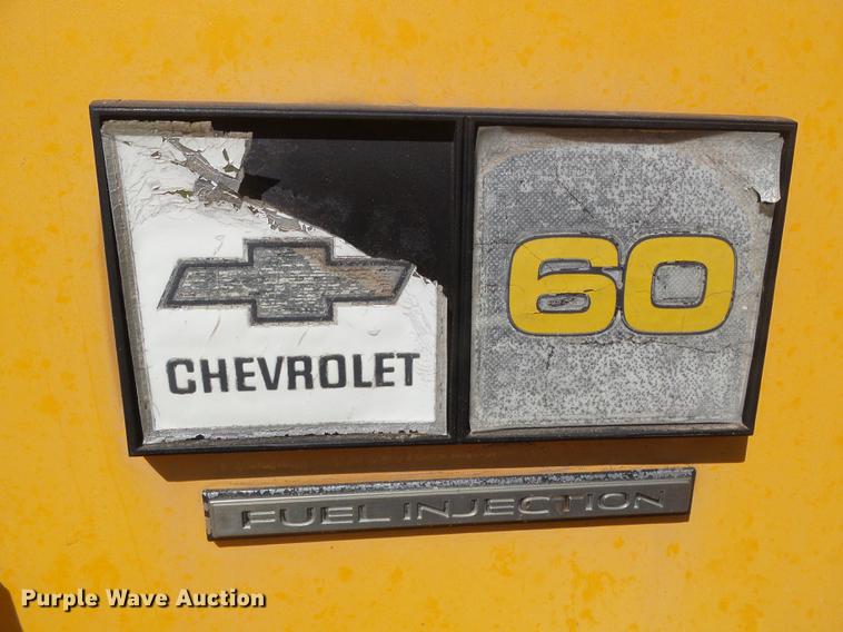 image for item DF2764 1991 Chevrolet 60 Blue Bird school bus