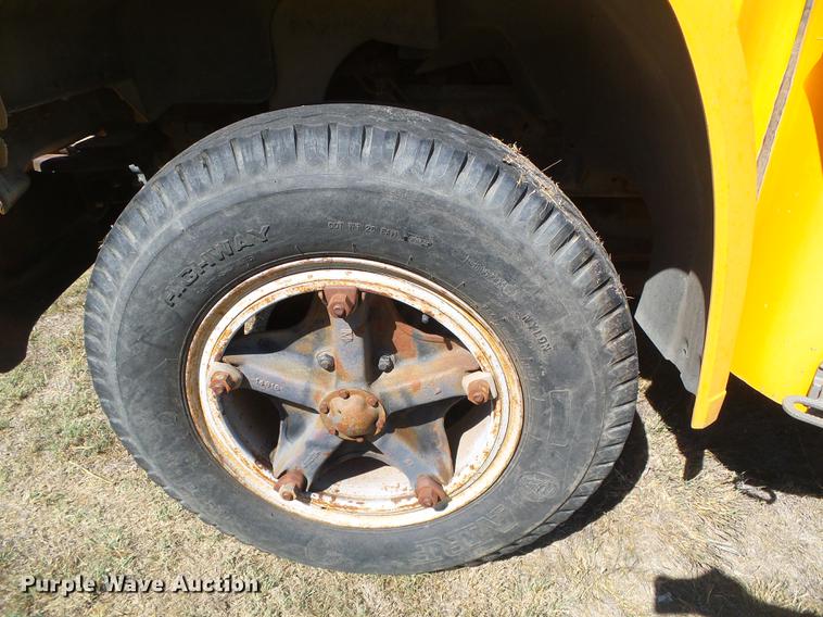 image for item DF2764 1991 Chevrolet 60 Blue Bird school bus