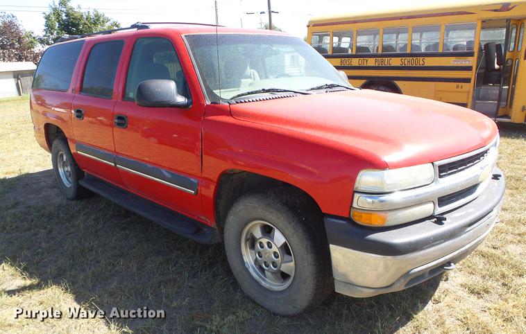 image for item DF2765 2002 Chevrolet Suburban 1500 LS SUV