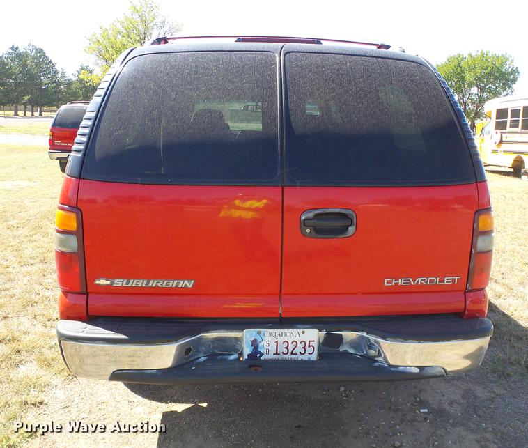image for item DF2765 2002 Chevrolet Suburban 1500 LS SUV