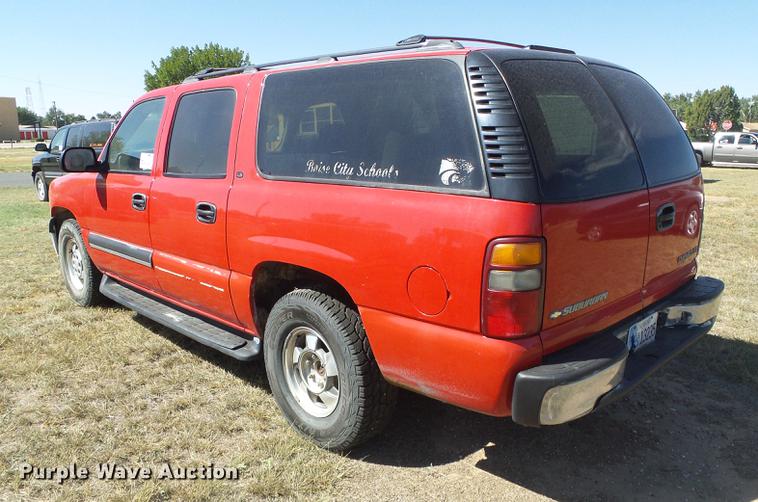 image for item DF2765 2002 Chevrolet Suburban 1500 LS SUV