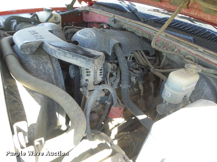 image for item DF2765 2002 Chevrolet Suburban 1500 LS SUV