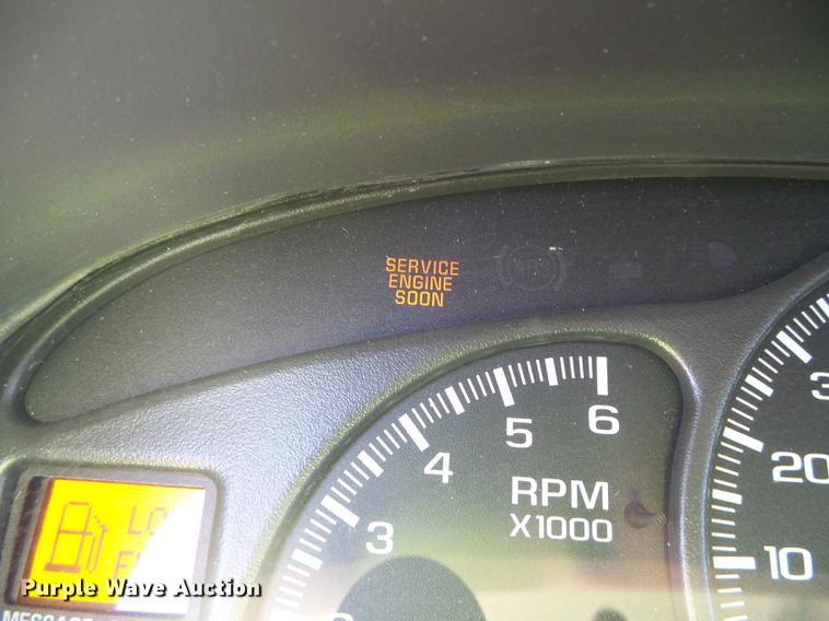 image for item DF2765 2002 Chevrolet Suburban 1500 LS SUV