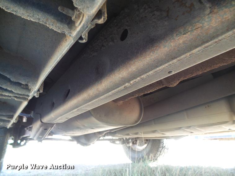 image for item DF2765 2002 Chevrolet Suburban 1500 LS SUV