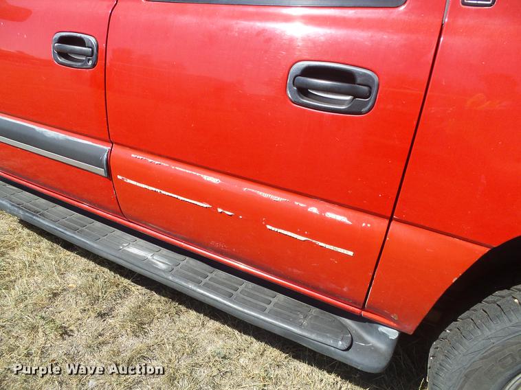 image for item DF2765 2002 Chevrolet Suburban 1500 LS SUV