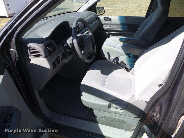 image for item DF2766 2005 Ford Freestar van