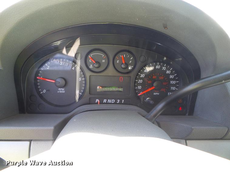 image for item DF2766 2005 Ford Freestar van