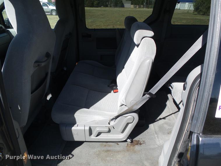 image for item DF2766 2005 Ford Freestar van