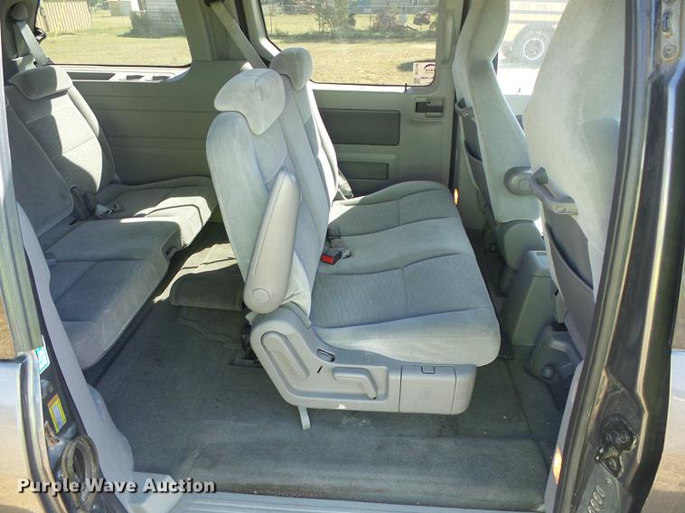 image for item DF2766 2005 Ford Freestar van