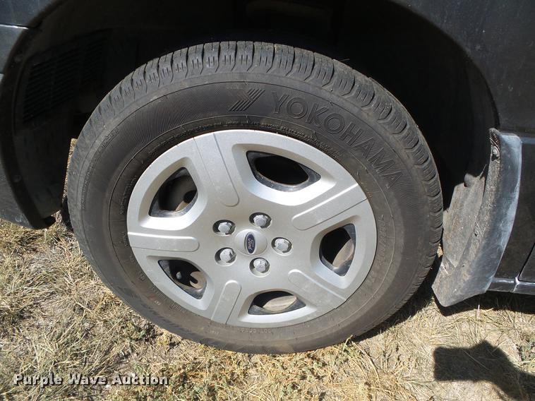 image for item DF2766 2005 Ford Freestar van