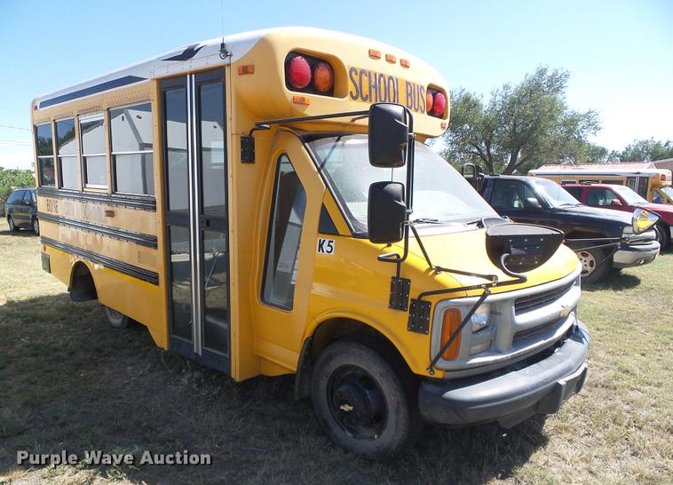 image for item DF2767 2001 Chevrolet Express 3500 Cargo school bus