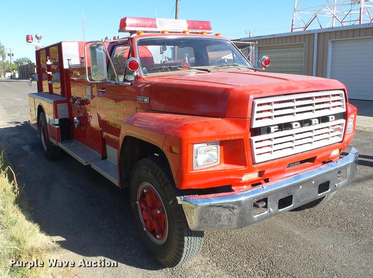 image for item DF2768 1980 Ford F700 fire truck