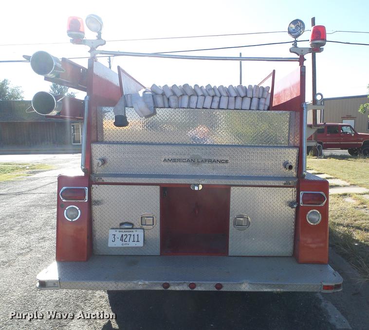 image for item DF2768 1980 Ford F700 fire truck