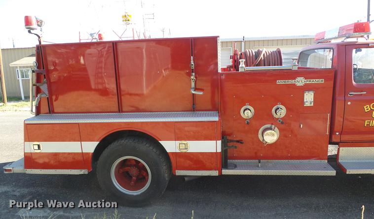 image for item DF2768 1980 Ford F700 fire truck