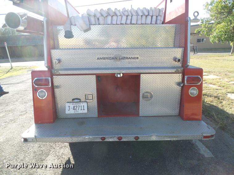 image for item DF2768 1980 Ford F700 fire truck