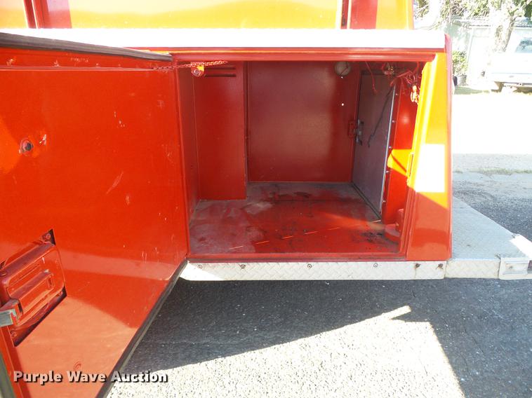 image for item DF2768 1980 Ford F700 fire truck
