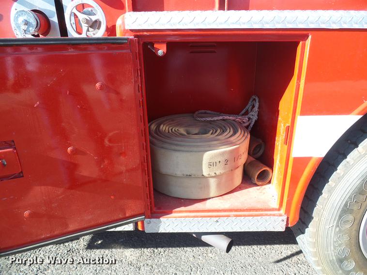 image for item DF2768 1980 Ford F700 fire truck