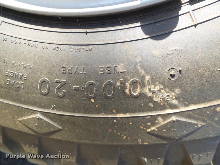 image for item DF2768 1980 Ford F700 fire truck