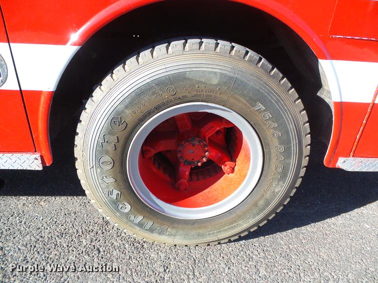 image for item DF2768 1980 Ford F700 fire truck