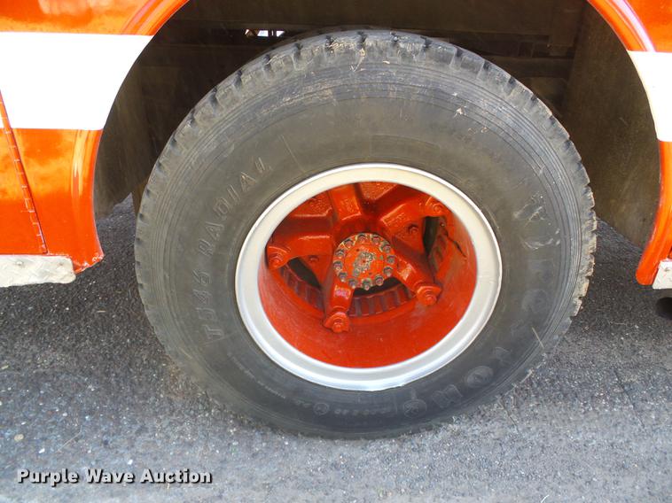 image for item DF2768 1980 Ford F700 fire truck