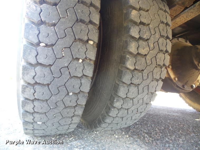 image for item DF2768 1980 Ford F700 fire truck