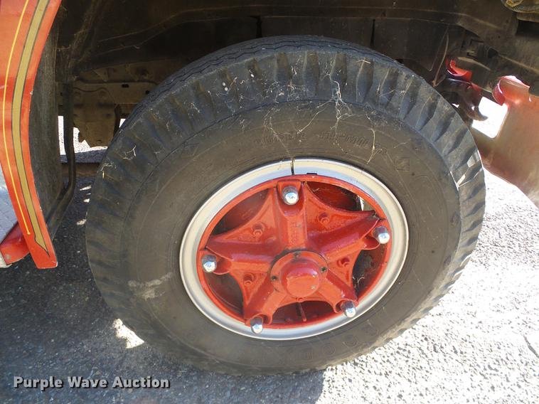 image for item DF2768 1980 Ford F700 fire truck