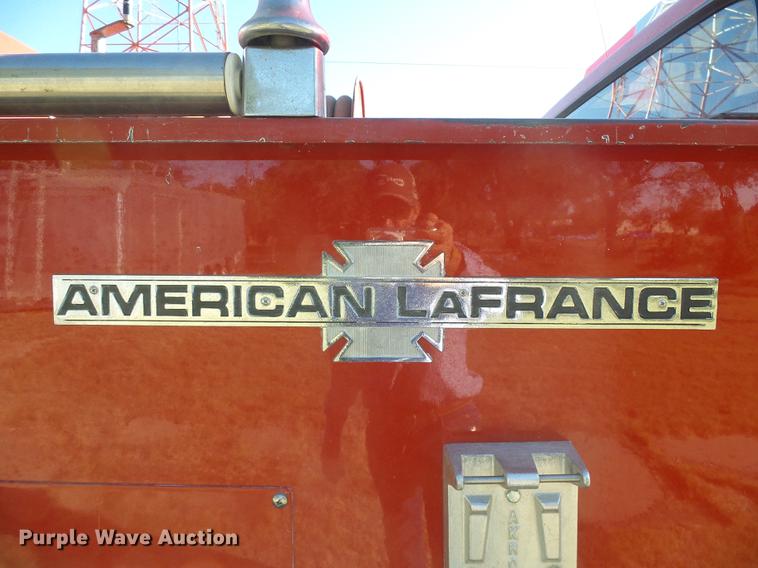 image for item DF2768 1980 Ford F700 fire truck