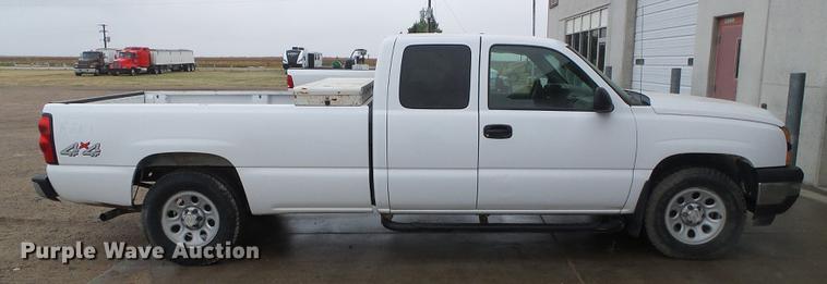 image for item DF2782 2006 Chevrolet Silverado 1500 Ext. Cab pickup truck