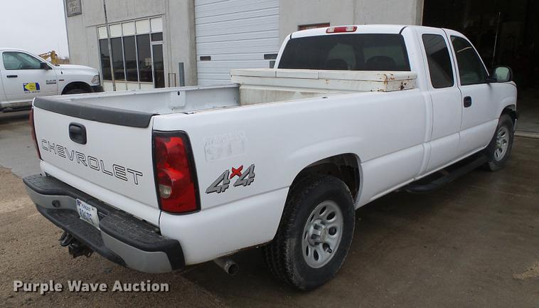 image for item DF2782 2006 Chevrolet Silverado 1500 Ext. Cab pickup truck