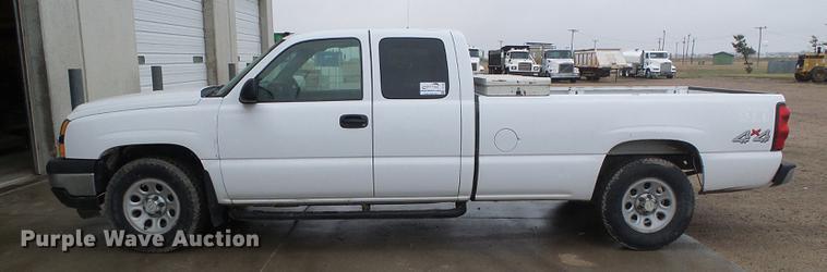 image for item DF2782 2006 Chevrolet Silverado 1500 Ext. Cab pickup truck