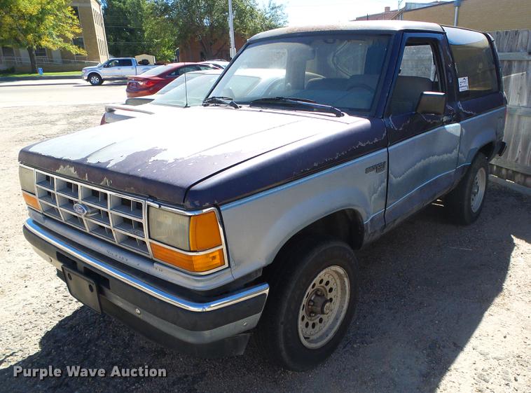 image for item DF2785 1989 Ford Bronco II XLT SUV