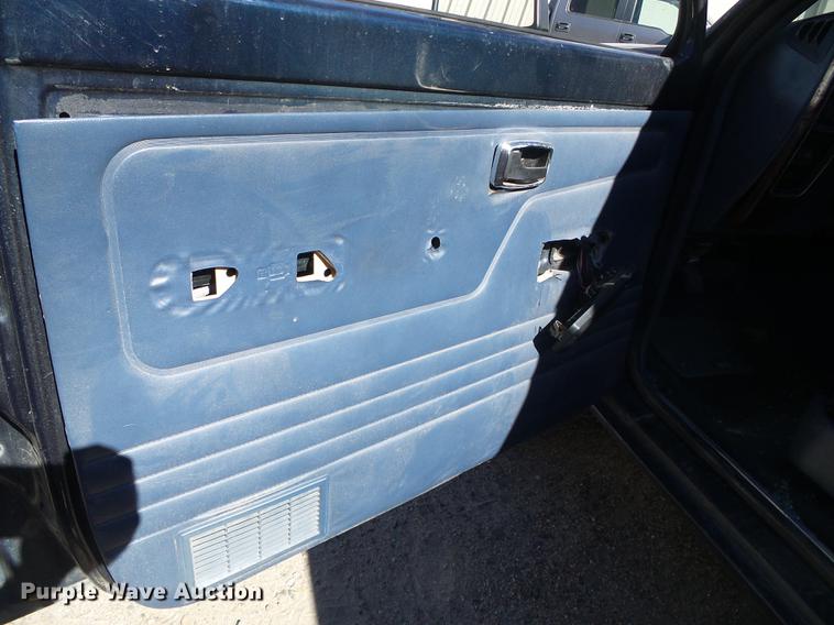 image for item DF2785 1989 Ford Bronco II XLT SUV