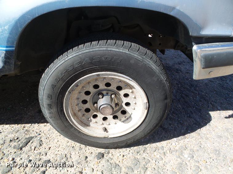 image for item DF2785 1989 Ford Bronco II XLT SUV